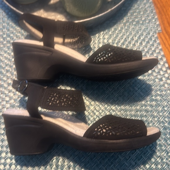 JBU by Jambu Black Toledo Wedge Sandals - Size 8.5 - Picture 2 of 6